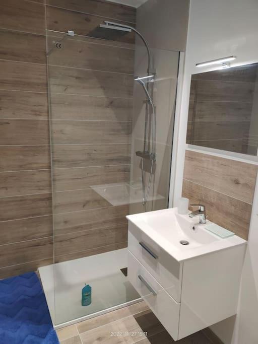 Logement Complet A ビユールバンヌ エクステリア 写真
